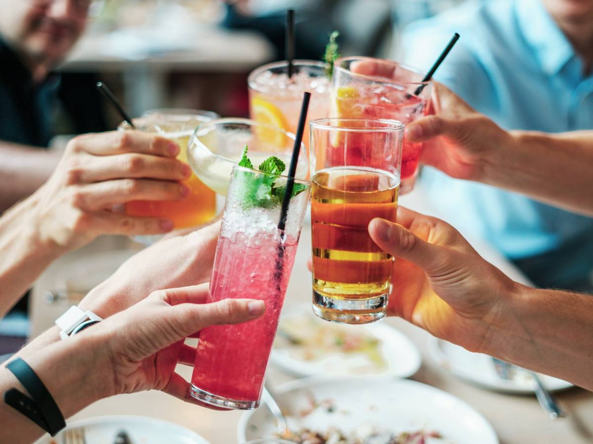 Alkohol i jego historia. Od wynalazku do współczesnych markowych alkoholi 1 Butelki z piwem. Obrazek w artykule Alkohol i jego historia. Od wynalazku do współczesnych markowych alkoholi