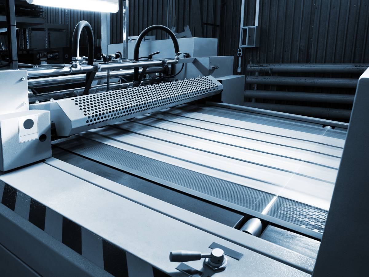 Prasa drukarska. Obrazek w artykule Kto wynalazł druk? Fascynująca historia drukarstwa