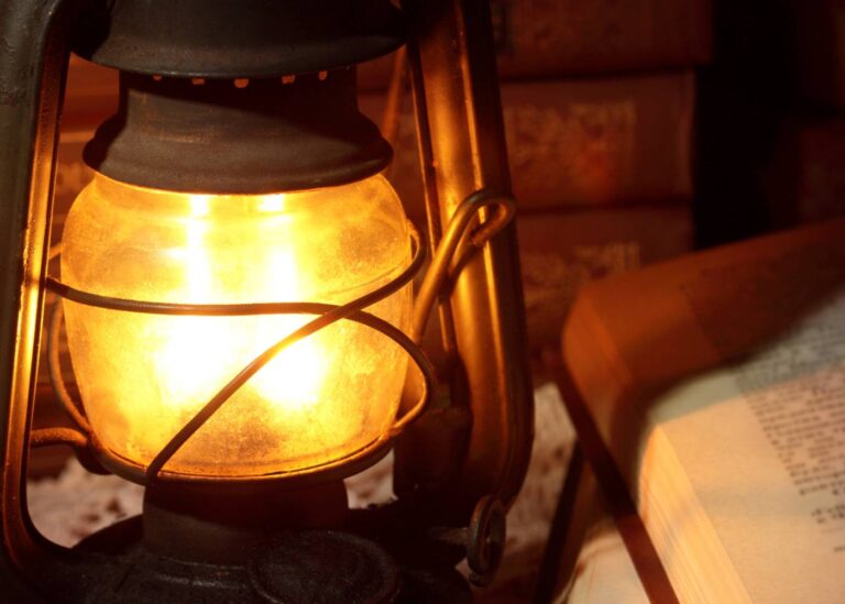 Kto wynalazł lampę naftową widoczną na zdjęciu?