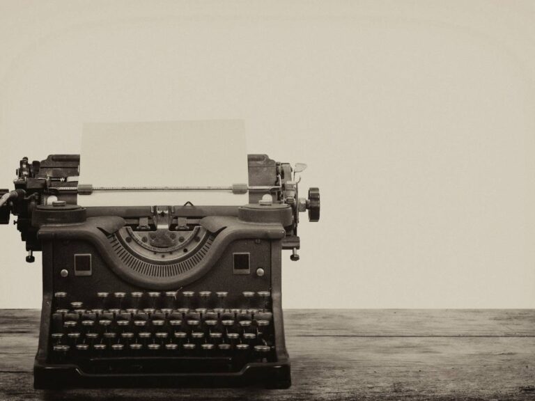 Model maszyny do pisania. Obrazek w artykule Maszyna do pisania od A do Z: Przewodnik po historii pisania na maszynie