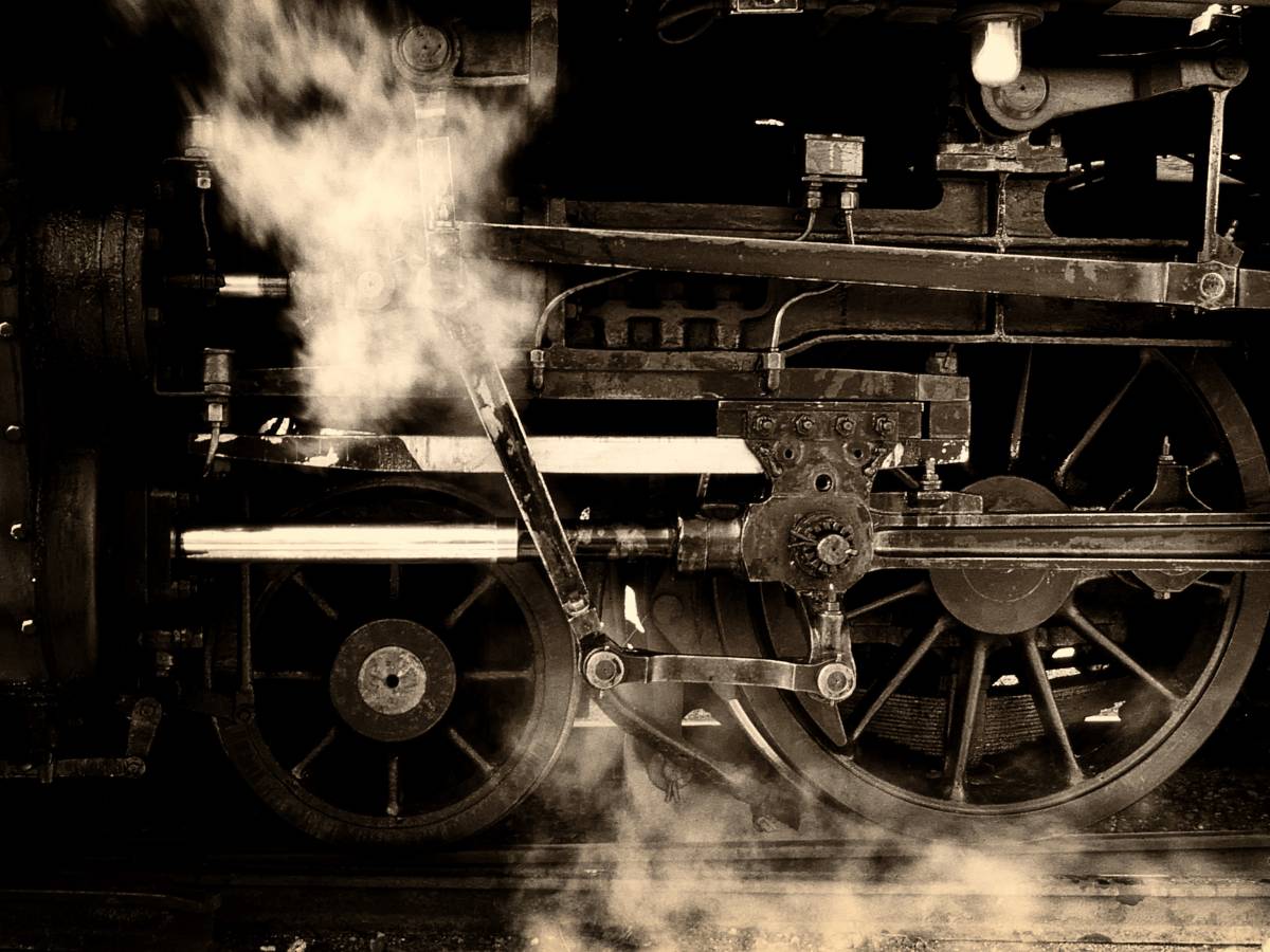 Silnik parowy - historia i nowoczesność. Od wynalazcy do współczesnych zastosowań silników na parę wodną 1 Duży silnik parowy. Obrazek w artykule Silnik parowy - historia i nowoczesność: Od wynalazcy do współczesnych zastosowań silników na parę wodną