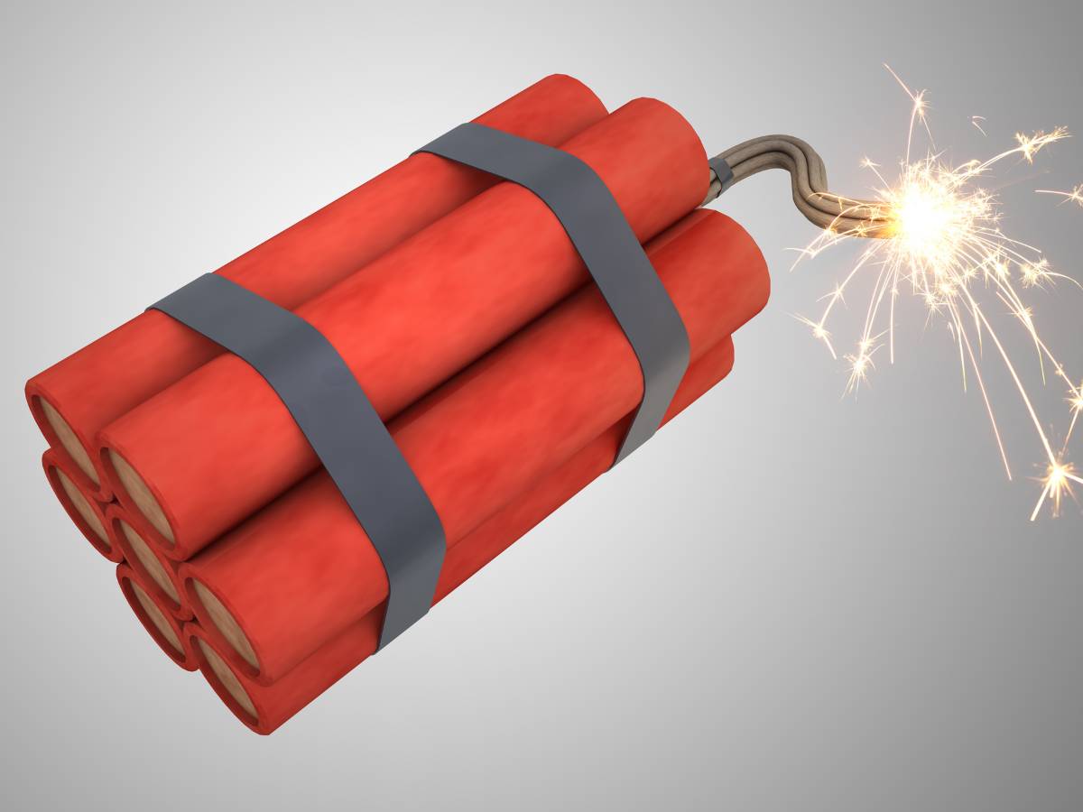 Kilka lasek dynamitu. Obrazek w artykule Kto wynalazł dynamit? Wstrząsające początki dynamitu